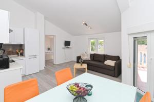 Kuchyň nebo kuchyňský kout v ubytování Apartments Basic Sveti Anton 88