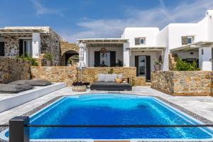 Bazén v ubytování Aurora Mykonos Villas nebo v jeho okolí