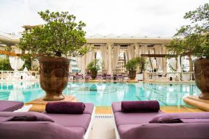Bazén v ubytování InterContinental Phoenicia Beirut by IHG nebo v jeho okolí