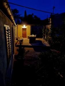 Gambar di galeri bagi House Lopica di Senj