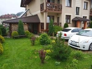 Budova, kde se aparthotel nachází + 10 fotografií