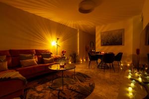 Posedenie v ubytovaní MARBELLA BANUS SUITES - Banus Playa Rocio Beach Access Complex