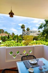 Balkón alebo terasa v ubytovaní MARBELLA BANUS SUITES - Banus Playa Rocio Beach Access Complex
