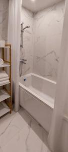 Koupelna v ubytování Lehe Apartments in Tartu by EasyRentals