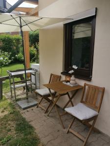 Balkon lub taras w obiekcie Ruhe am Wald - zentral und Wörthersee