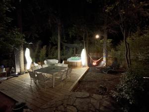 Vonkajšia záhrada v ubytovaní Villa&spa 3 ch 6pers en ville 12 mn de la plage
