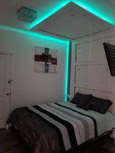 Gallery image of Cozy and unique getaway in Hamilton +8 photos