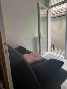 Gallery image of Manornella, beaux volumes, grand garage idéal Mas du Clos in Aubusson +10 photos