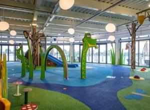 Dětský klub v ubytování Daisy's luxury caravan at tattershall lakes