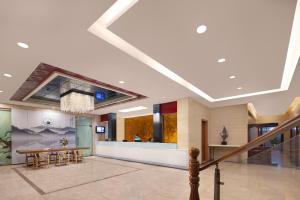 Fotografija v galeriji nastanitve Kaiserdom Hotel Baiyun Airport-24-hour Airport-Free shuttle bus v mestu Huadu