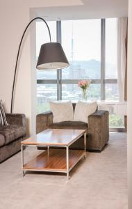 Istumisnurk majutusasutuses Opera Suite Hotel
