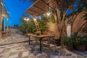 Patio nebo venkovní prostory v ubytování Zamor Family Villa 2