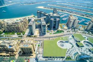 Nespecifikovaný výhled na destinaci Dubaj nebo výhled na město při pohledu z apartmánu