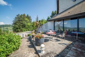 Balkón alebo terasa v ubytovaní Gîte Le Jorat - Studio