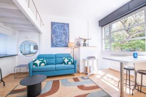 Photo de la galerie de l'établissement LATITUDE, appartement vue mer, à Saint-Tropez