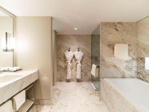 Um banheiro em Fairmont Rio de Janeiro Copacabana