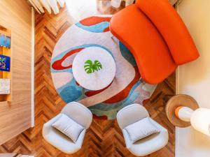 Uma área de estar em Fairmont Rio de Janeiro Copacabana