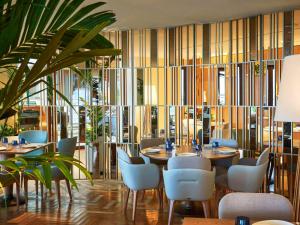Um restaurante ou outro lugar para comer em Fairmont Rio de Janeiro Copacabana