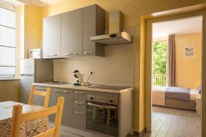 Dapur atau dapur kecil di Leader Apartment 3