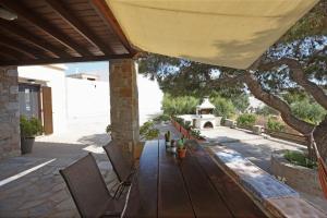 Patio nebo venkovní prostory v ubytování Pine Cottage, Syros Island