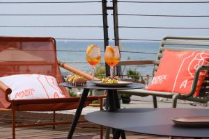 Balkón nebo terasa v ubytování Carlton Tel Aviv Hotel – Luxury on the Beach