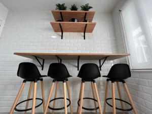 Zdjęcie z galerii obiektu Apartamento de 3 habitaciones a estrenar en Ferrol w mieście Ferrol
