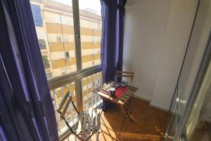 Zdjęcie z galerii obiektu RentalSevilla Apartamento luminoso con 3 dormitorios w Sewilli
