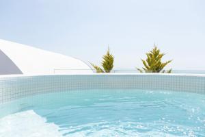 Piscina a Astro Palace Hotel & Suites o a prop