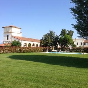 Aed väljaspool majutusasutust Residence Cà Beregana