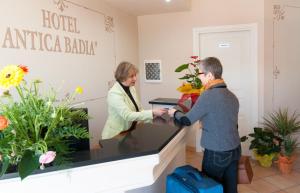 Lobbyen eller receptionen på Holiday Rooms Antica Badia