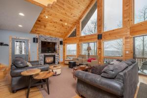 Χώρος καθιστικού στο High Country Home