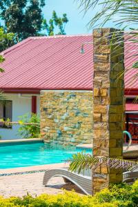 Piscina di SBG Resort Lambug o nelle vicinanze