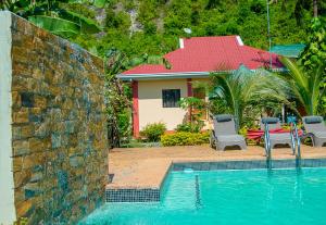 Piscina di SBG Resort Lambug o nelle vicinanze