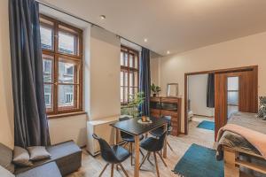 Fotografie z fotogalerie ubytování Carolina's CENTRAL Apartment v destinaci Hradec Králové