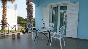 A balcony or terrace at Goldener Strand 2
