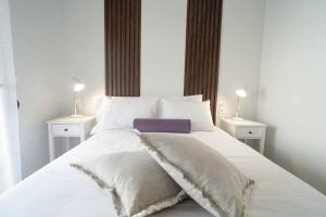 Postel nebo postele na pokoji v ubytování #S20 Chic 1 BR apartment in the centre of Volos
