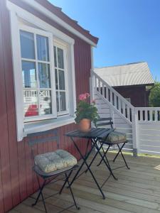 Balkón nebo terasa v ubytování Lyckan - Minihus i lantlig miljö