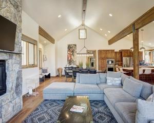 Χώρος καθιστικού στο Settlers Creek 6466