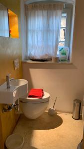 Koupelna v ubytování Ferienhaus im Vorwerk Nickern