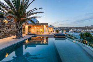 Gallery image of Villa Lilium II - Sanctuary overlooking Psarou Bay in Psarou