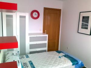 Posteľ alebo postele v izbe v ubytovaní PISO 4 HABITACIONES BURJASOT