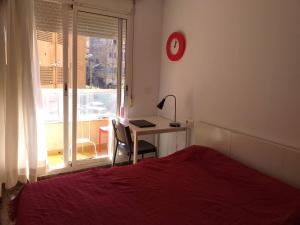 Posteľ alebo postele v izbe v ubytovaní PISO 4 HABITACIONES BURJASOT