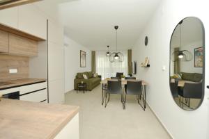 Χώρος καθιστικού στο Apartment MI Čiovo with private HOT TUB and garden