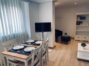 TV a/nebo společenská místnost v ubytování SAN JUSTO 6 parking opcional by Salamancavacacional
