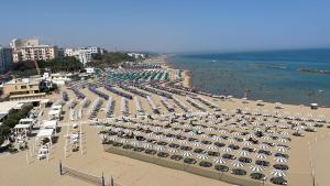 an aerial view of a beach with umbrellas at Casa Sveva holiday home in Termoli