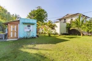 Zahrada ubytování Container House Cahuita
