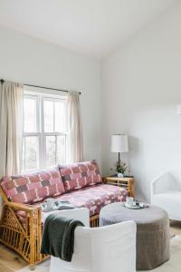 Зона вітальні в The Wayback Boutique Hotel