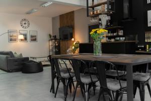 Posedenie v ubytovaní Apartament MT Badger Centrum