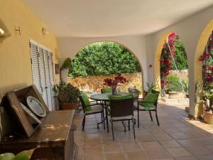 Vonkajšia záhrada v ubytovaní CHALET PUERTO REY
