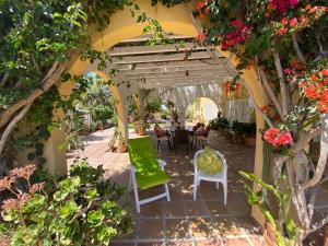 Vonkajšia záhrada v ubytovaní CHALET PUERTO REY